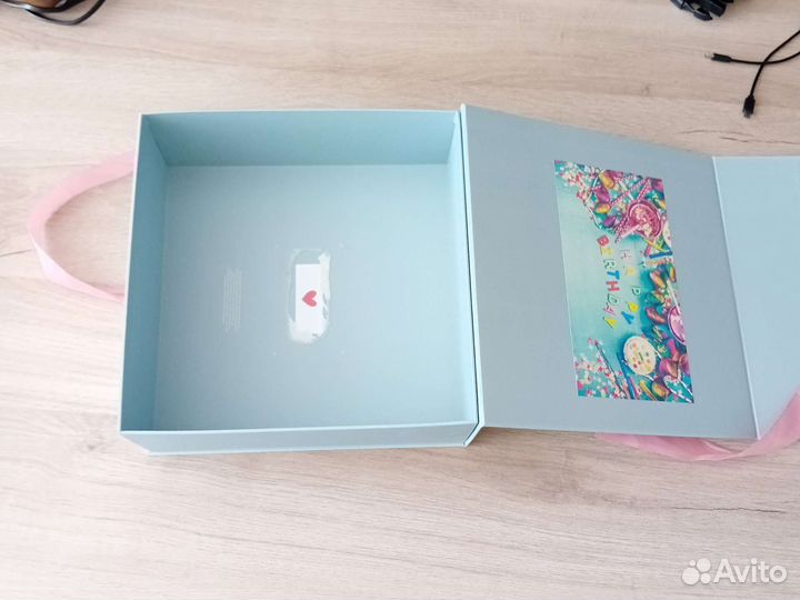 Коробка для подарка