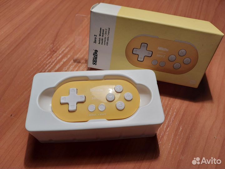 8 BitDo Zero 2