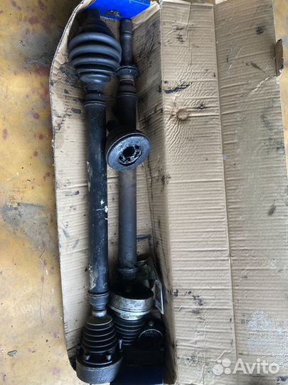 Приводной вал с подшипниками jetta