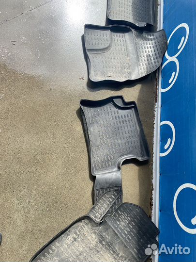Продам коврики форд фокус 2