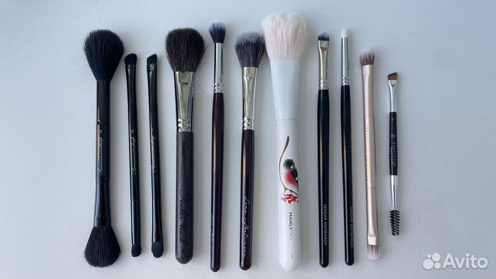 Кисти и спонжи для макияжа