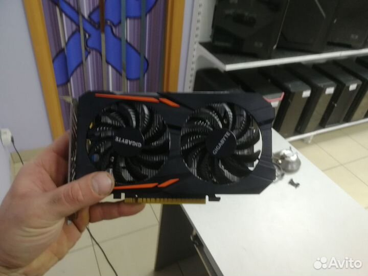 Видеокарта Gigabyte GTX 1050 2Gb