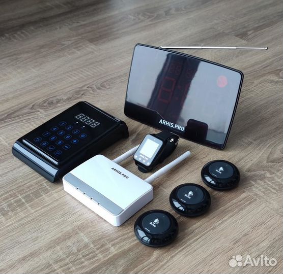 Кнопка вызова персонала, часы, табло, пуль, репите