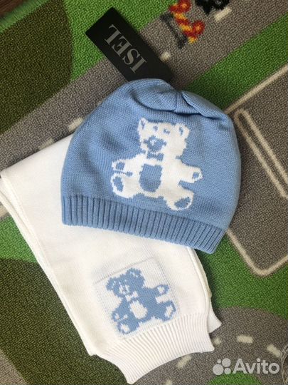 Шапка и шарфик в комплекте новые