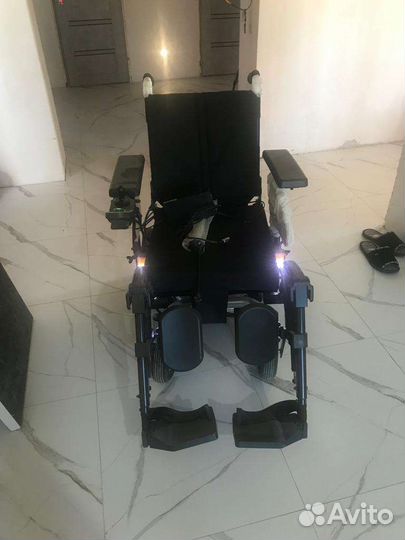 Продам электрический инвалидную коляску