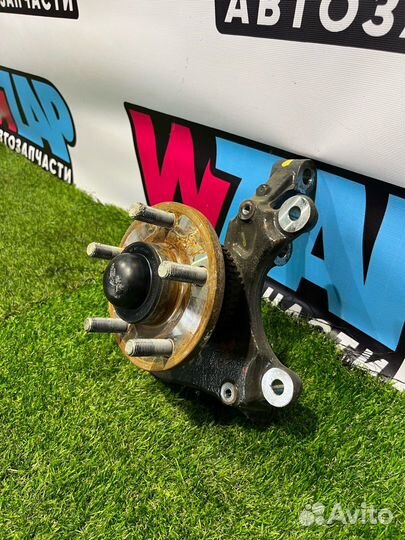 Кулак передний левый Ford Mustang 6 рест. 2019