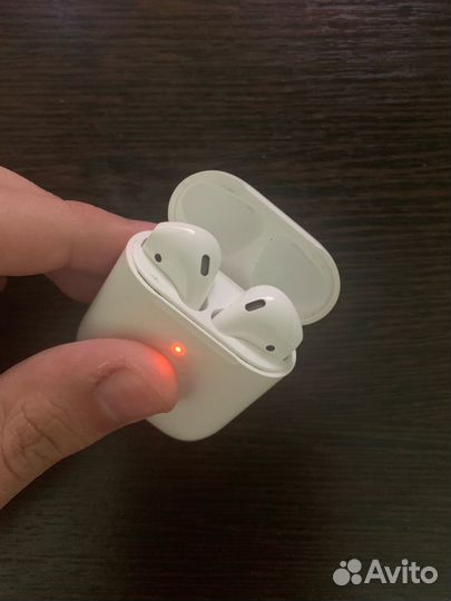 Продам Airpods 2