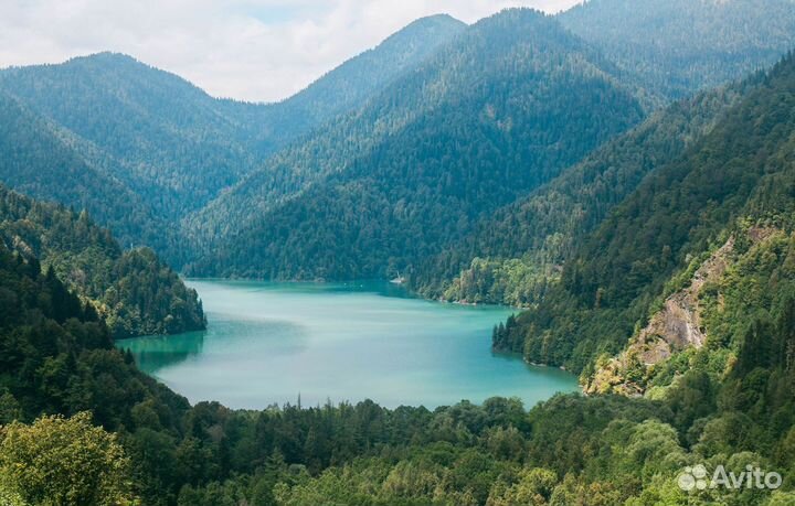 Джип тур в Абхазию: озеро Рица и Гегский водопад