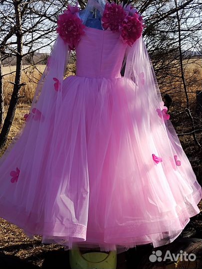 Шикарное платье для девочки 110