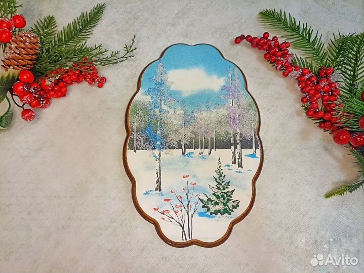 Картина на срезе дерева с мраморной крошкой зима