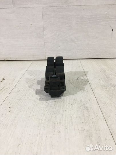 Блок управления стеклоподъёмниками mazda 3 BK 2.0