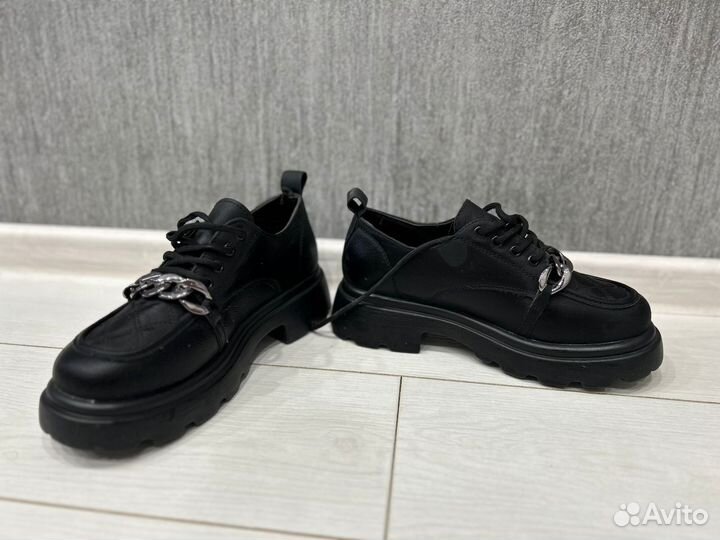 Лоферы женские