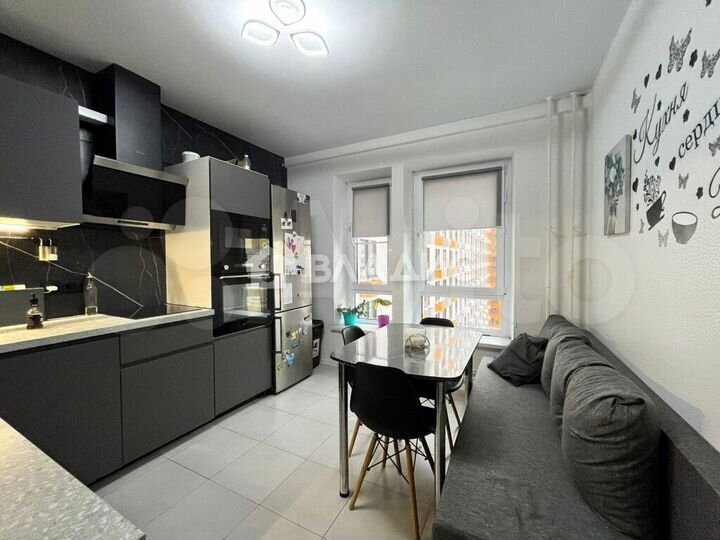 2-к. квартира, 60 м², 8/15 эт.