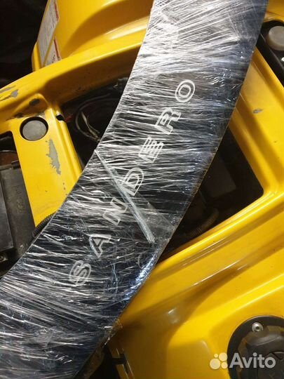 Дефлектор капота на Renault Santero