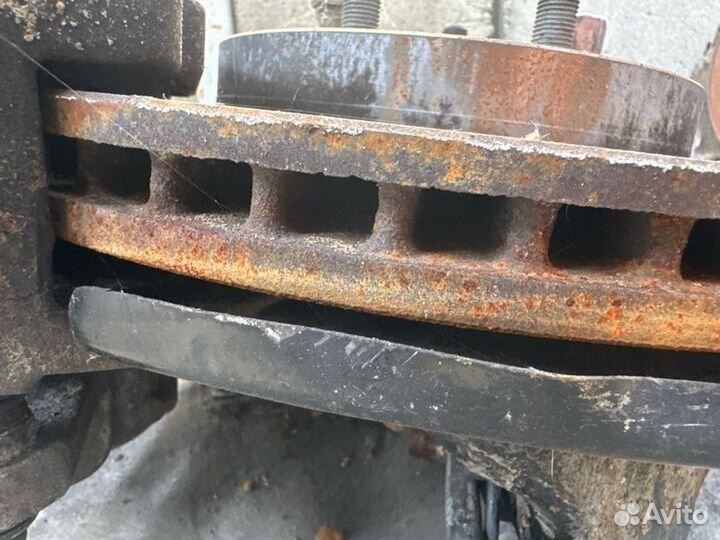 Ступица передняя правая Chrysler 300C LX EXF 2011