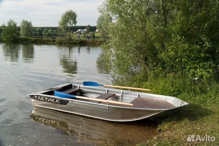 Моторно-гребная лодка Тактика-370