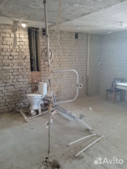 Демонтаж квартир. Демонтаж пола, штукатурки