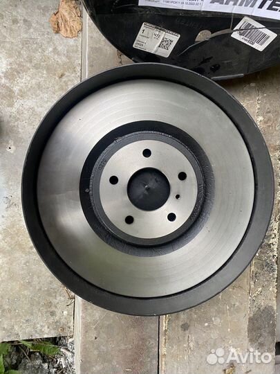 Диск тормозной передний новый - 2 шт Infiniti Q50