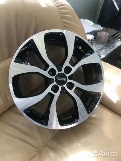 Диск литой 16 4*100 Et: 41 Dia: 60,1 Скад KL 296