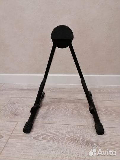 Стойка для гитары