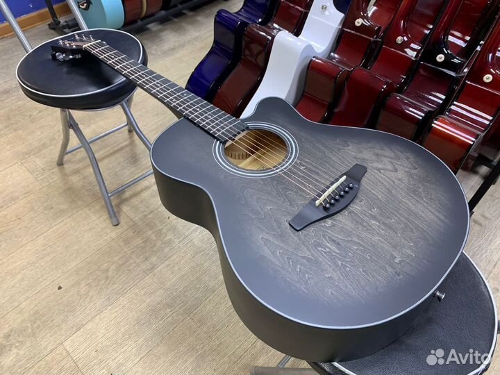 Гитара акустическая с металлическими струнами