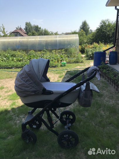Детская коляски 3 в 1