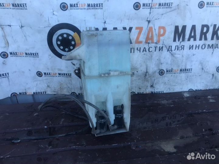 Бачок омывателя Mitsubishi Outlander 2.4 4G69 2006