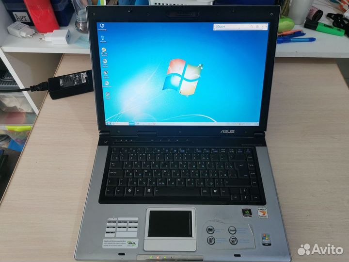 Ноутбук asus