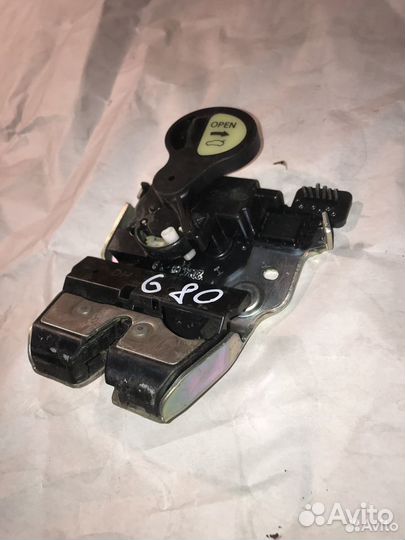 Замок крышки багажника хендай дженезис 2 genesis