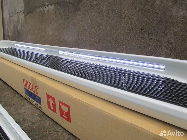 Lexus LX470 Пороги с неоновой подсветкой D1AX6