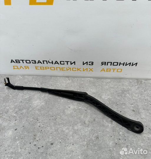 Стеклоочиститель передний левый Mercedes-Benz E250