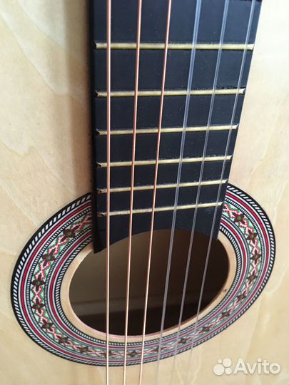 Акустическая гитара