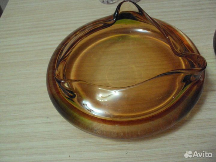 Пепельницы, вазочка и корзинка цветное стекло СССР