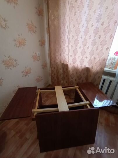 Журнальный столик