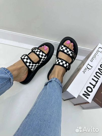 Шлепанцы новые