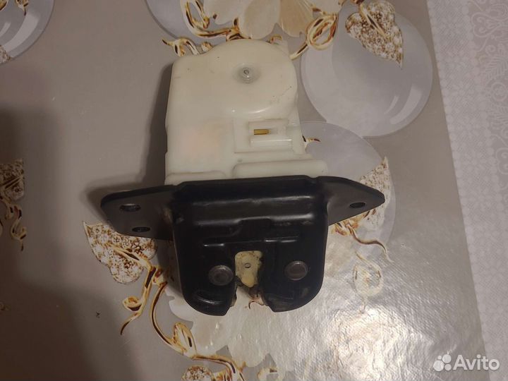 Дверь,дворник,замок багажника Nissan X-Trail