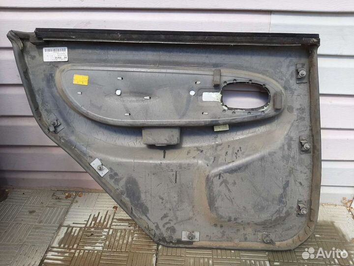 Обшивка задней правой двери Киа Спектра