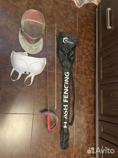 Экипировка для фехтования. Кроссовки