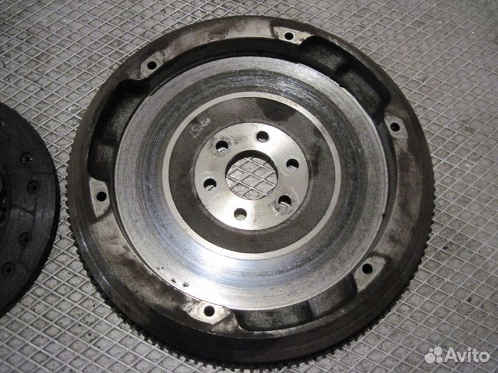 Маховик со сцеплением Опель Z16XER