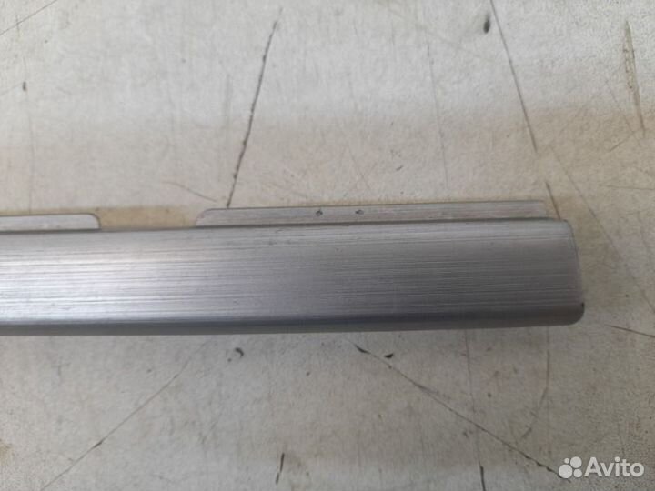 Накладка обшивки двери задняя левая Toyota Land