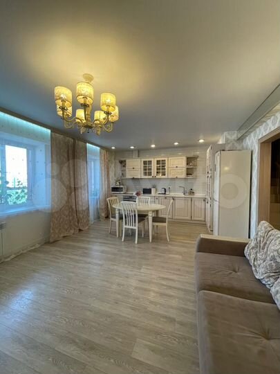 3-к. квартира, 80 м², 10/10 эт.