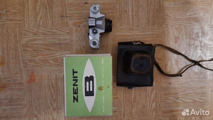 Пленочный фотоаппарат зенит