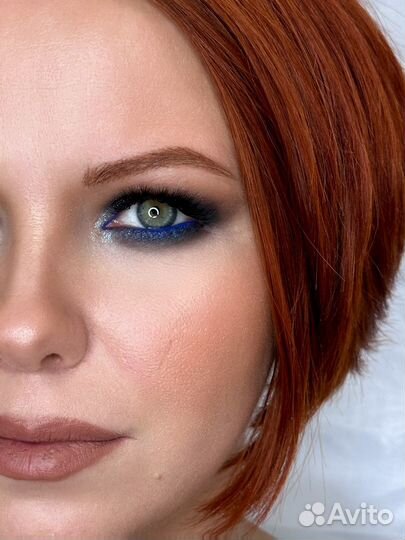 Модель на макияж/брови