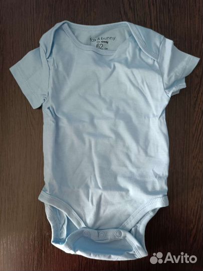 Боди для мальчика новые 56 р-р