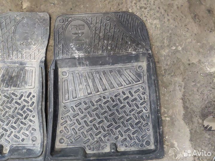 Коврик резиновый Kia Rio 3