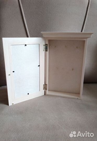 Ключница настенная из дерева