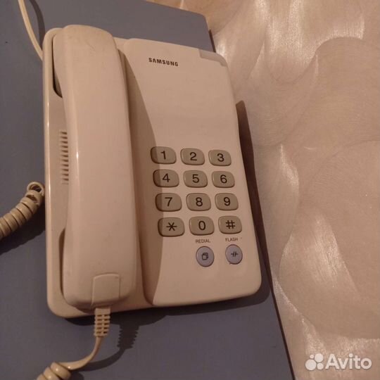 Домашний телефон Samsung