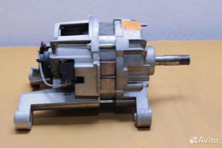 Двигатель Electrolux 124835010 бу. 8233