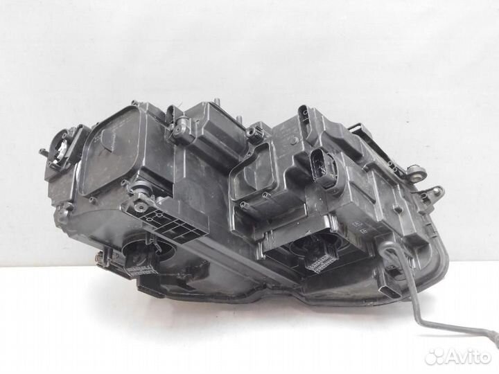 Фара левая Volkswagen Tiguan