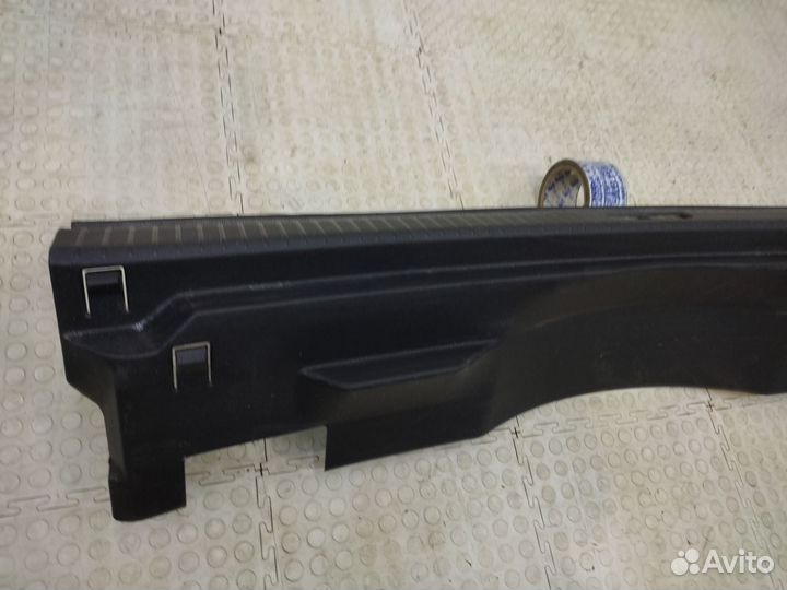 Обшивка багажника Volkswagen Tiguan 2 2017